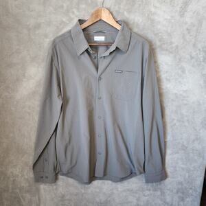 Columbia Men's Large Gray Striped Long Sleeve Button-Up Shirt - Casual Fit